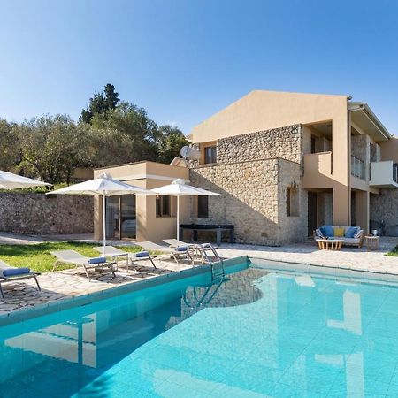 Villa Pietra Gialla By Rodostamo Collection カシオピ エクステリア 写真